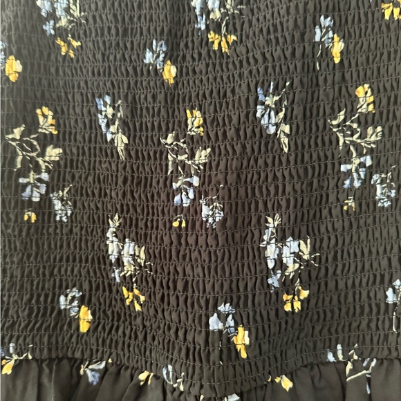 Abercrombie and Fitch Two-Piece Floral Set with Tube Crop Top and Skirt Size XS - Picture 6 of 9